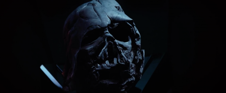 Star Wars: Episodio VII - Il risveglio della Forza: la mascheda di Darth Vader nel secondo teaser