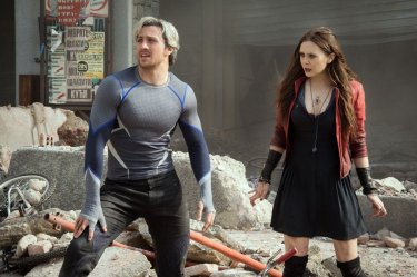 Avengers: Age of Ultron - Aaron Taylor-Johnson e Elizabeth Olsen firmano una scena distruttiva