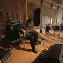 Il nemico - Un breviario partigiano: Gianni Maroccolo in una scena