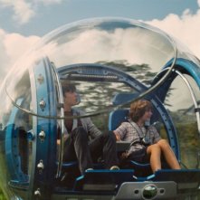 Jurassic World: Ty Simpkins e Nick Robinson in una scena del film