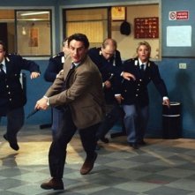 Squadra mobile: Giorgio Tirabassi e Roberto Ardensi in una scena di Distretto di Polizia