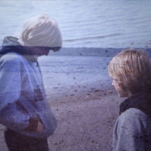Kurt Cobain: Montage of Heck - Kurt Cobain sulla spiaggia all'età di 13 anni in una scena del documentario