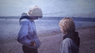 Kurt Cobain: Montage of Heck - Kurt Cobain sulla spiaggia all'età di 13 anni in una scena del documentario