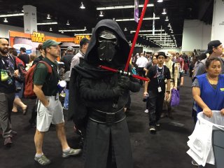 Star Wars Celebration: uno dei primi cosplayer di Kylo Ren