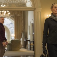House of Cards: i protagonisti Kevin Spacey e Robin Wright nel finale della terza stagione