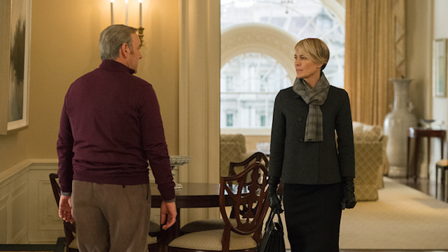 House of Cards: Kevin Spacey e Robin Wright nell'ultimo episodio della terza stagione