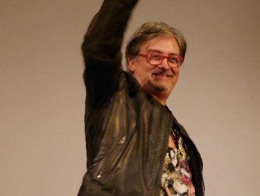 Claudio Simonetti saluta il pubblico del FIPILI Horror Festival di Livorno