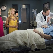 Arrow: Emily Bett Rickards, Charlotte Ross e Brandon Routh in una scena della puntata Public Enemy