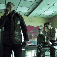 Arrow: David Ramsey, Audrey Marie Anderson, Michael Rowe e Amy Gumenick in Suicidal Tendencies