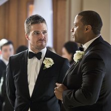 Arrow: gli attori Stephen Amell e David Ramsey nella puntata Suicidal Tendencies