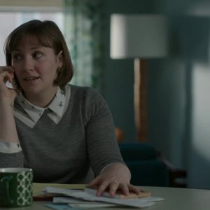 Girls: la protagonista Lena Dunham nella puntata intitolata Daddy Issues