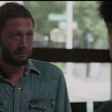 Girls: l'attore Ebon Moss-Bachrach in una scena di Home Birth