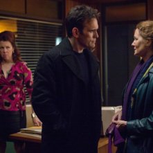 Wayward Pines: Matt Dillon, Siobhan Fallon e Melissa Leo in una scena del pilot della serie