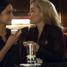 The Fall: le attrici Archie Panjabi e Gillian Anderson 