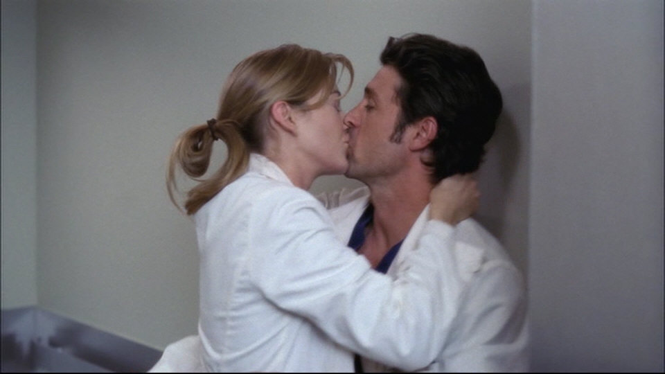 Grey's Anatomy: un bacio tra Meredith e Derek nell'episodio Quando il gioco si fa duro