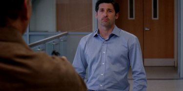 Grey's Anatomy: Derek minacciato da una pistola nell'episodio intitolato Santuario