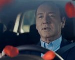 Kevin Spacey guida attraverso i ruoli della sua vita in un nuovo spot