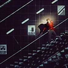 Lo strano caso del cane ucciso a mezzanotte: Luke Treadaway in una scena nei panni di Christopher Boone