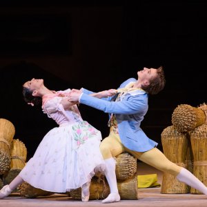 Royal Opera House - La fille mal gardée: una scena del balletto