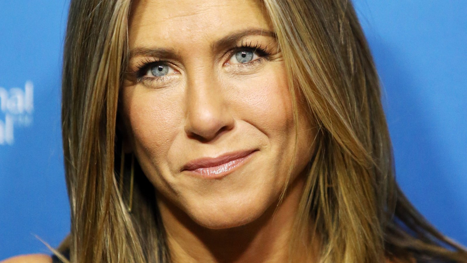 Friends, Jennifer Aniston odiava l'acconciatura di Rachel: 'Dopo non sono più riuscita a tagliarmi i capelli'