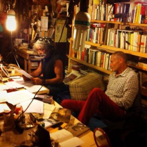 Erri De Luca e Mauro Corona in un'immagine del film Alberi che camminano