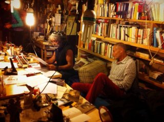 Erri De Luca e Mauro Corona in un'immagine del film Alberi che camminano