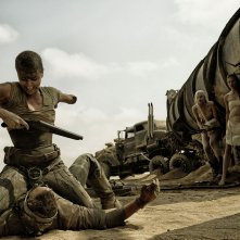 Mad Max: Fury Road, Charlize Theron in una rocambolesca scena del film