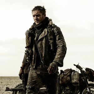 Mad Max: Fury Road, Tom Hardy in un momento del film action fantascientifico