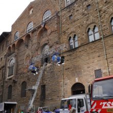 Inferno: uno sguardo all'esterno di Palazzo Vecchio allestito come Hollywood