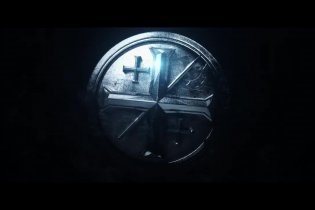 Spot 'Axe and Cross' - The Last Witch Hunter