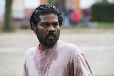 Dheepan - Una nuova vita: Antonythasan Jesuthasan in una scena del film