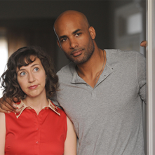 The Last Man on Earth: Boris Kodjoe e Kristen Schaal in una scena del season finale intitolato Screw the Moon