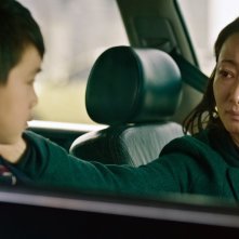 Mountains May Depart: il piccolo Zijang Dong in una scena con Zhao Tao