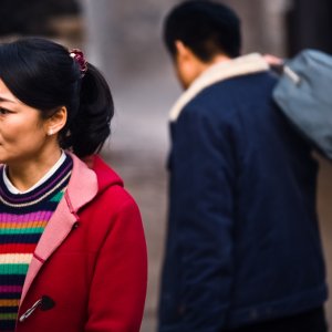 Mountains May Depart: Zhao Tao in una scena del film