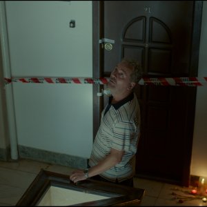 One Floor Below: una sequenza del film di Radu Muntean
