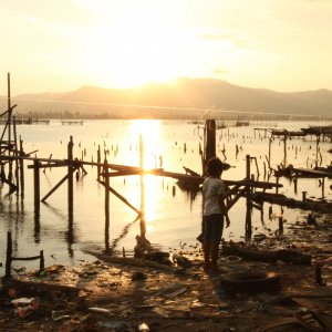 Taklub: una drammatica immagine del film di Brillante Mendoza