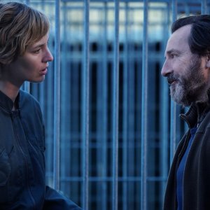 I am a Soldier: Louise Bourgoin e Jean-Hugues Anglade in una scena del film