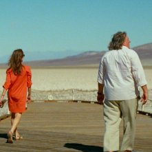 Valley of Love: Gérard Depardieu con Isabelle Huppert in una scena del dramma