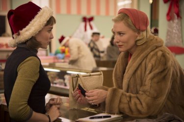 Carol: Cate Blanchett e Rooney Mara in una scena del film