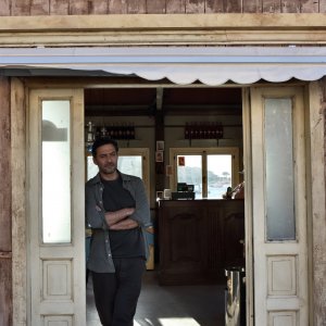 Filippo Timi è il 'barrista' del BarLume