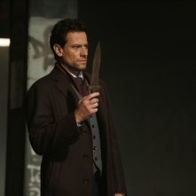 Forever: l'attore Ioan Gruffudd in un'immagine tratta dall'episodio The Last Death of Henry Morgan