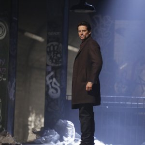 Forever: il protagonista Ioan Gruffudd in una scena dell'ultimo episodio intitolato The Last Death of Henry Morgan