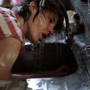 I am a Soldier: Louise Bourgoin in una scena del film