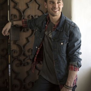 Jem and the Holograms: l'attore Ryan Guzman interpreta Rio nel film