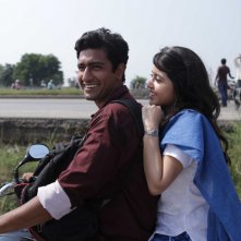 Fly Away Solo: una sequnza del film di Neeraj Ghaywan