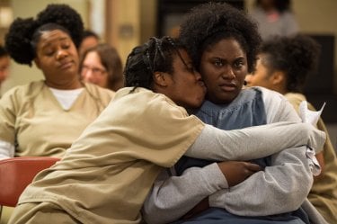 Orange is the New Black: Uzo Aduba in una scena della terza stagione