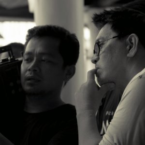 Taklub: Brillante Mendoza sul set del suo film