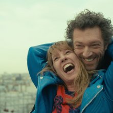 Mon roi: Vincent Cassel con Emmanuelle Bercot in una scena del film con la regista Maïwenn in una foto dal set