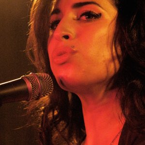 Amy - The Girl Behind the Name: Amy Winehouse in un'immagine del documentario di Asif Kapadia