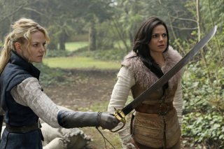 C'era una volta: Jennifer Morrison e Lana Parrilla interpretano Emma e Regina in Operation Mongoose